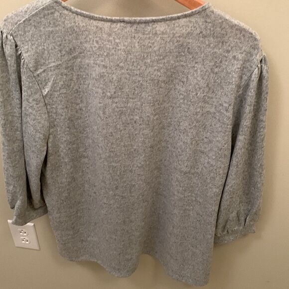 Tiint and shadow sweater - Picture 3 of 3